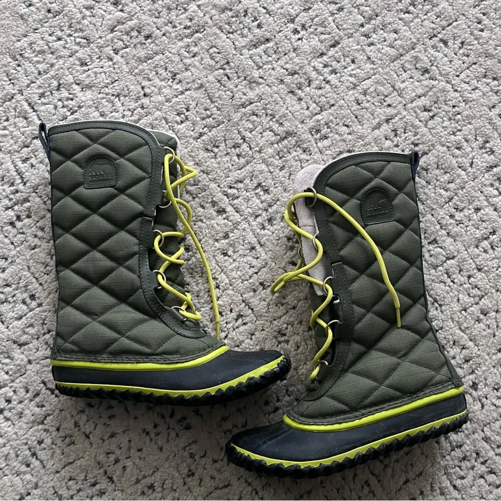 Sorel 6 waterproof Boot Lace Up Green Yellow High Insulated